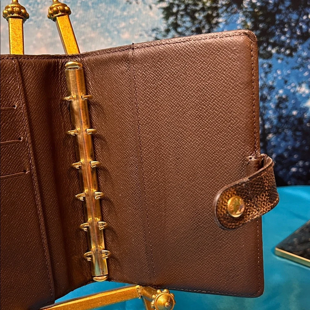 Louis Vuitton Damier Agenda & Wallet with Snap Closure Good Condition - Picture 5 of 12